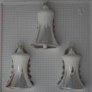 Glocken klein mit Schlägel silber mit Schneedachdekor, 3 Stück, d 5cm